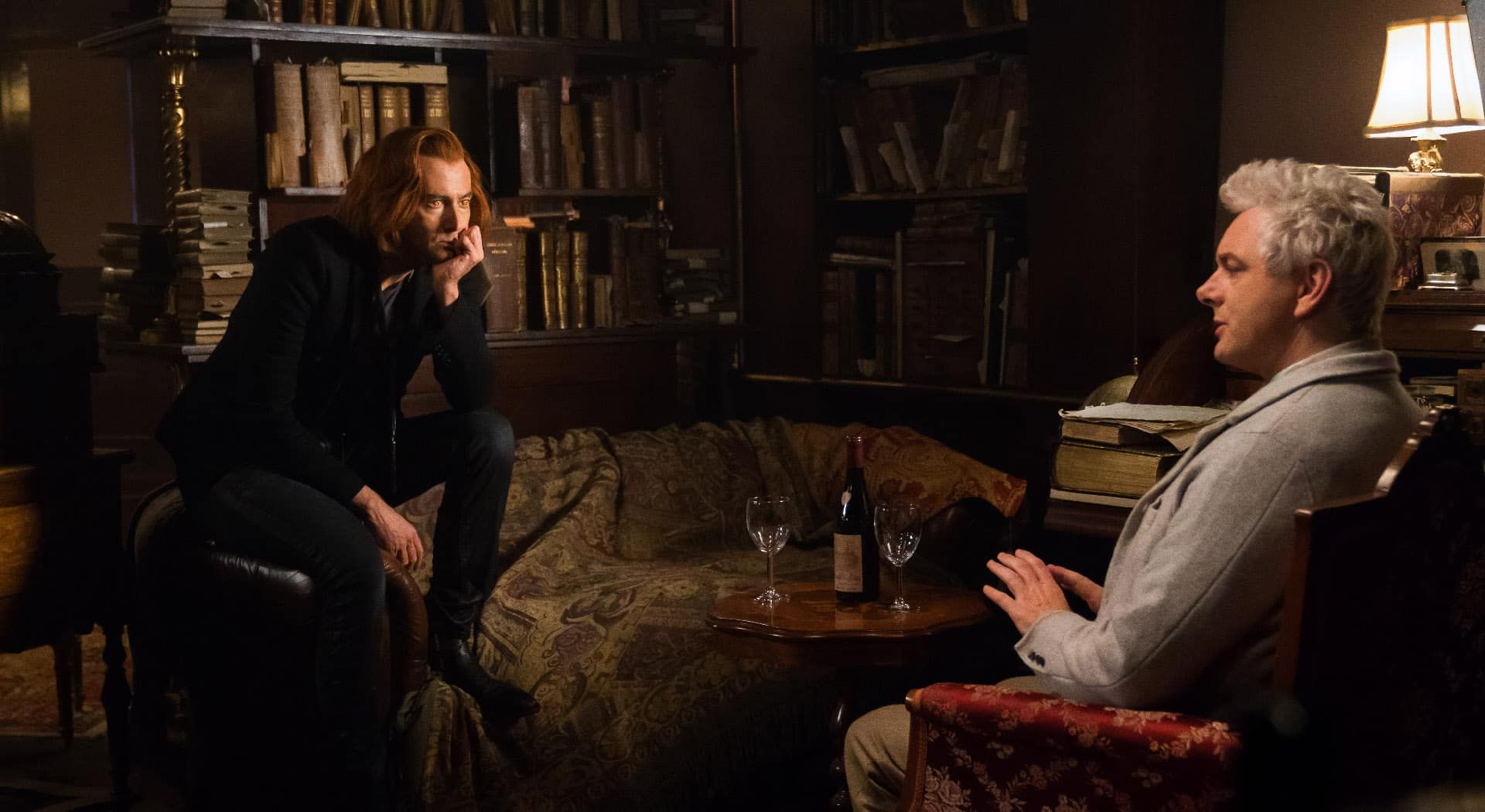 Сериалы про книги, писателей и вокруг книг: топ-7